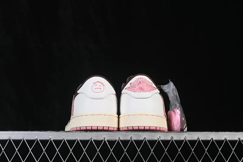 All categories Air Jordan Jordan series basketball shoes Air Jordan 1 Low ZG version Travis Scott x Air Jordan 1 Low OG AJ1 Joe 1 undercut low top full head layer DZ4137-206